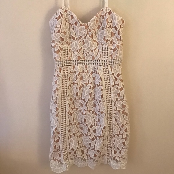 giovanni white lace sleeveless sheath dress